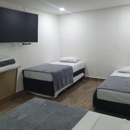 Hotel Prestige Medellin Bagian luar foto